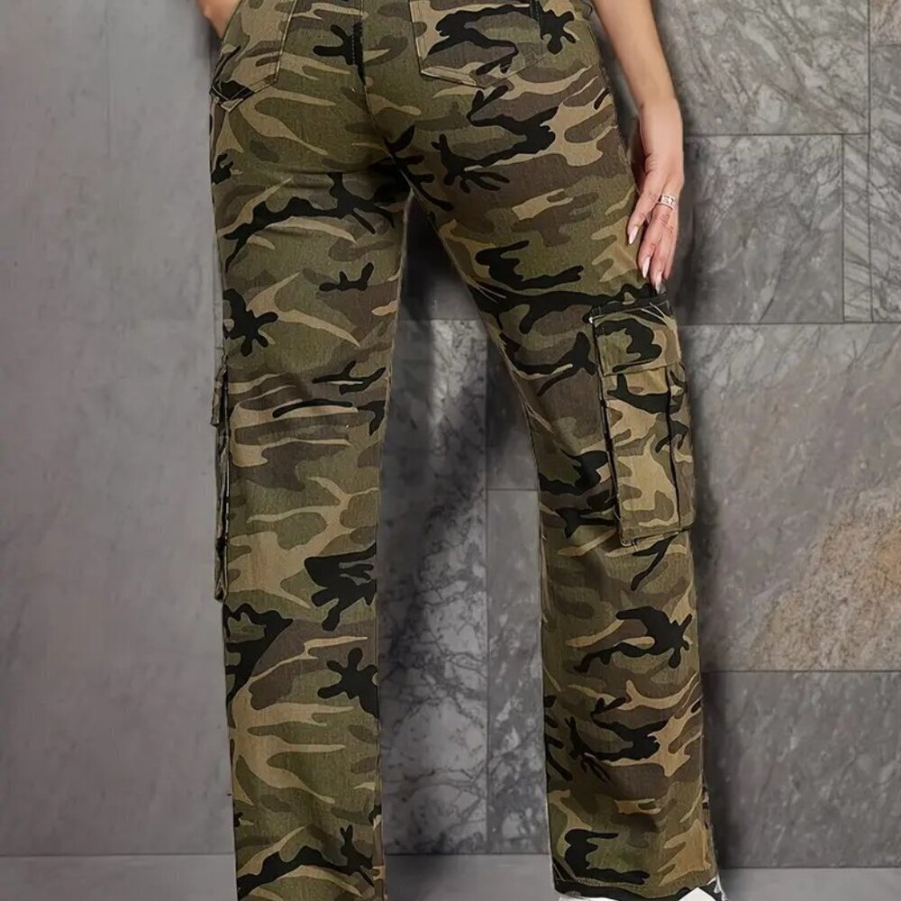 Camo Flap Pockets Cargo Pants - Picture 3 of 3